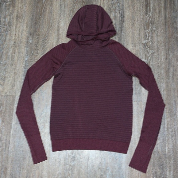 EUC Lululemon Set. Size 4 - Picture 3 of 11